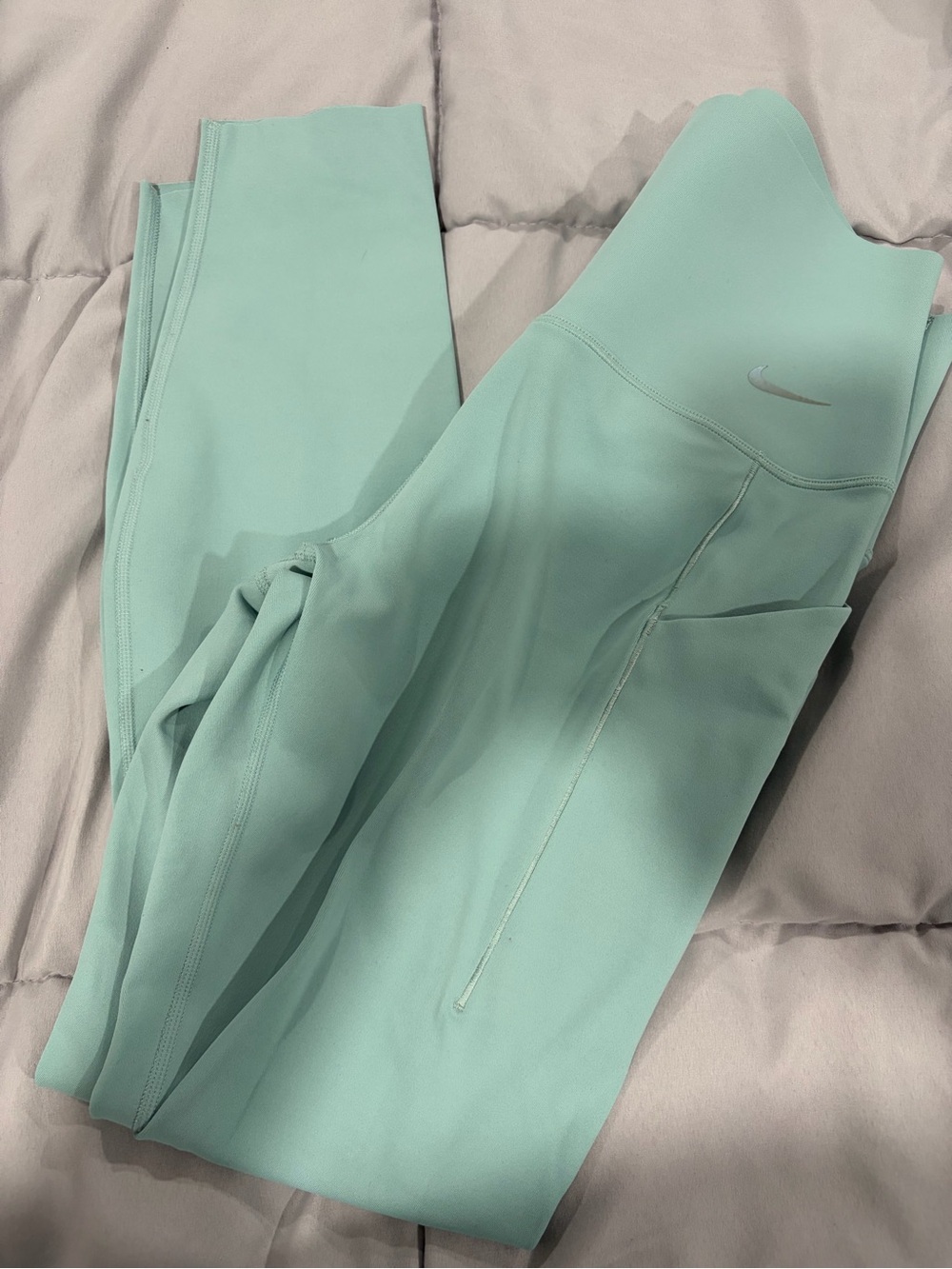 Nike Women's Light Mint High-Rise Leggings